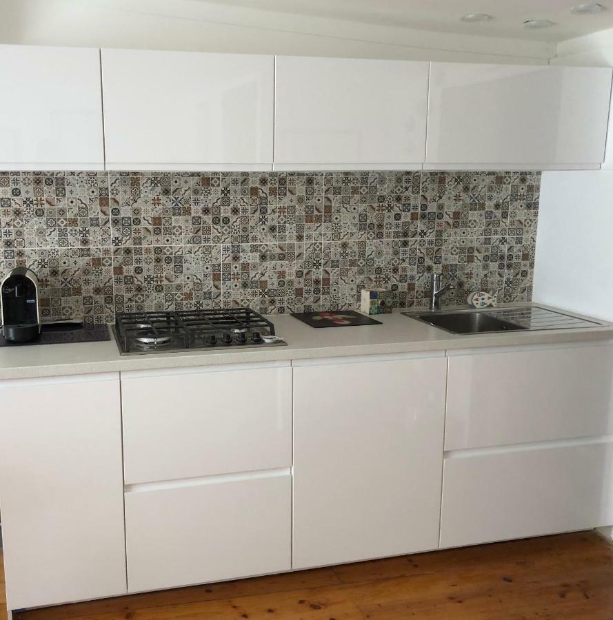 Apartment With Balcony, Casa Cristina